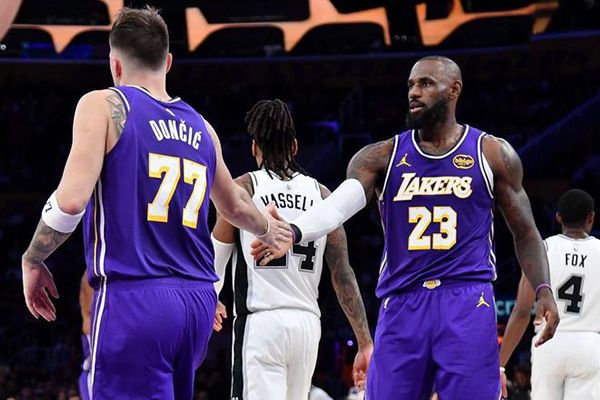进攻第七难掩防守短板 湖人116.8场均失分 争冠之路蒙上阴影
